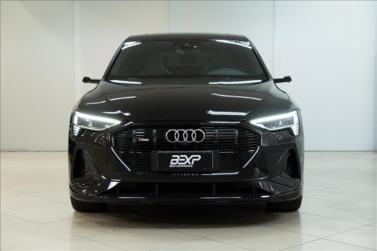 Audi-E-TRON-Sportback Performance Black Quattro