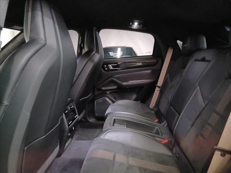 Porsche-CAYENNE-4.0 V8 Turbo GT Coupé AWD S