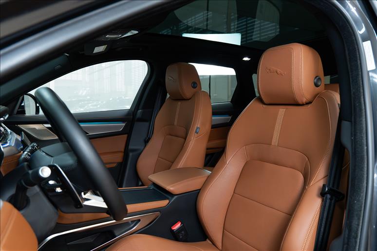 Jaguar-F-PACE-2.0 P400e Phev R-dynamic SE AWD