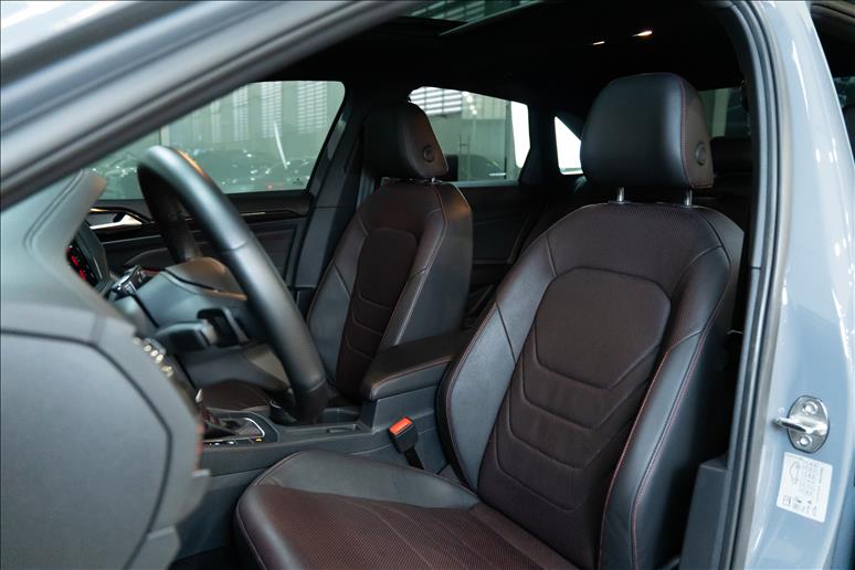 VW - Volkswagen-JETTA-2.0 350 TSI GLI