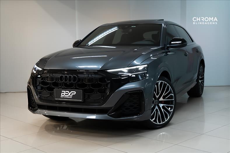 Audi-Q8-3.0 TFSI Performance Black Quattro