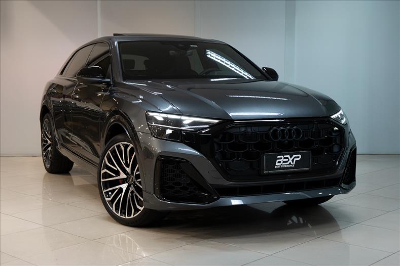 Audi-Q8-3.0 TFSI Performance Black Quattro
