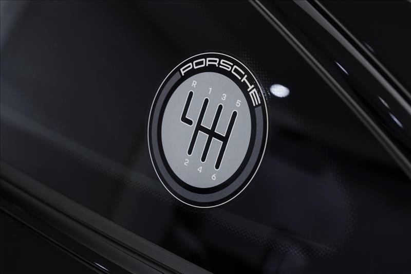 Porsche-911-3.0 24V H6 Carrera T