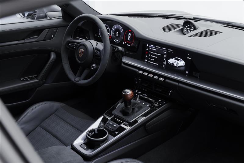 Porsche-911-3.0 24V H6 Carrera T