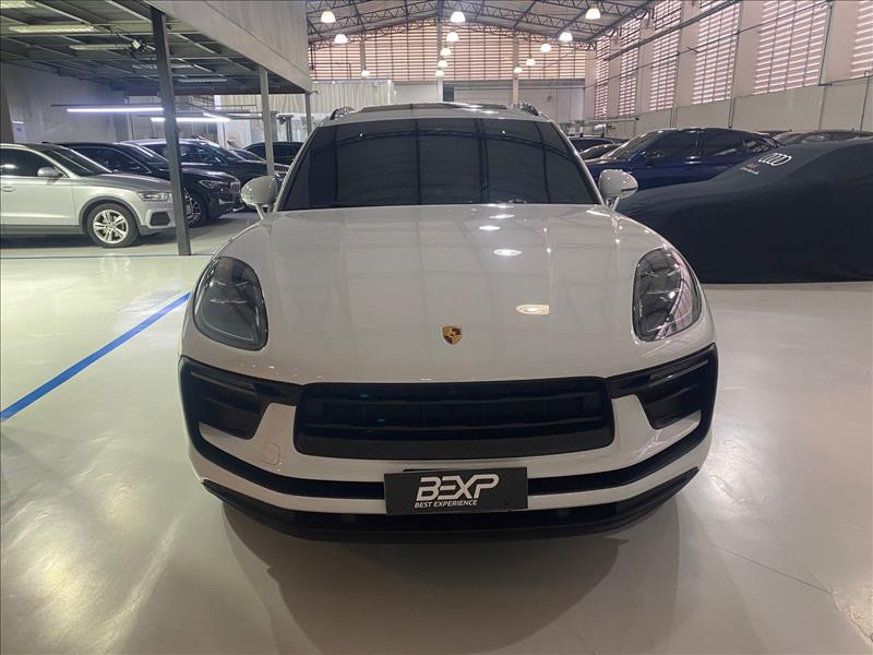 Porsche-MACAN-2.0 Turbo