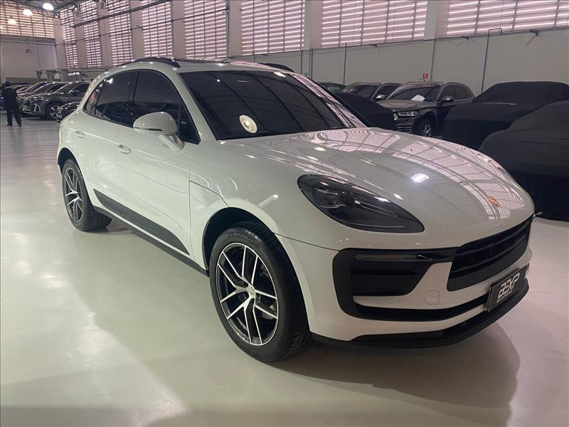 Porsche-MACAN-2.0 Turbo