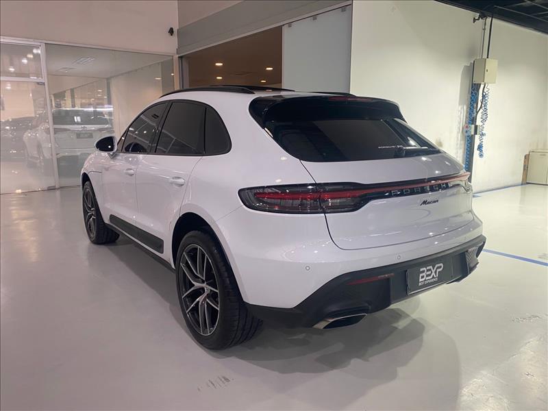 Porsche-MACAN-2.0 Turbo