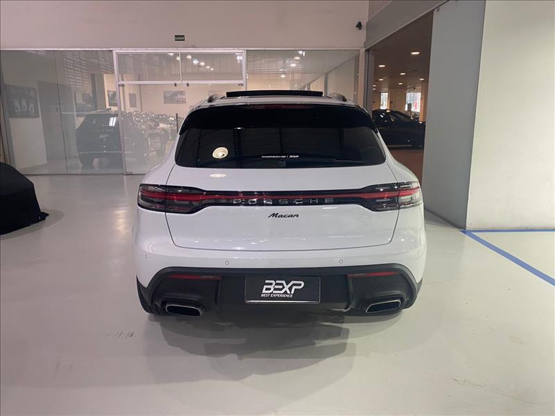 Porsche-MACAN-2.0 Turbo