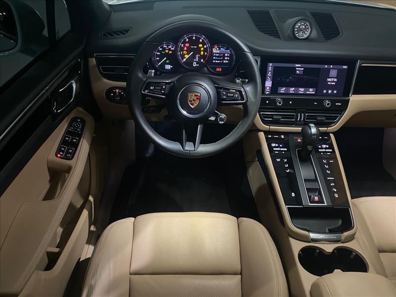 Porsche-MACAN-2.0 Turbo