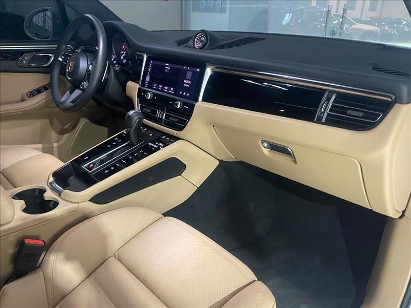 Porsche-MACAN-2.0 Turbo