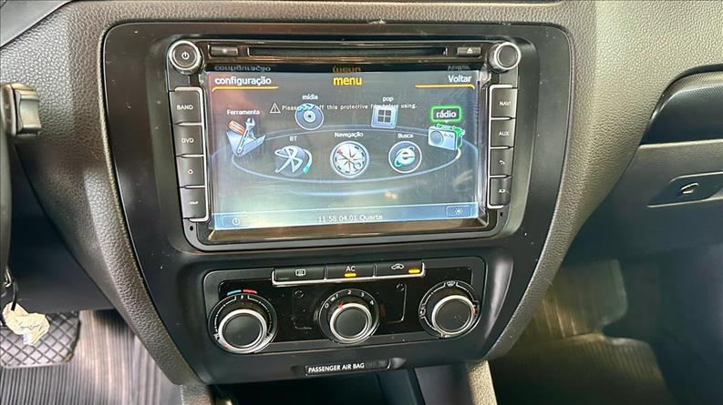 VOLKSWAGEN JETTA 2.0 Comfortline VOLKSWAGEN JETTA 2.0 Comfortline