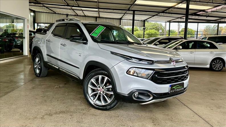 FIAT TORO 2.0 16V Turbo Volcano 4WD AT9