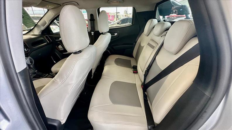 FIAT TORO 2.0 16V Turbo Volcano 4WD AT9