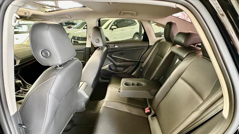 VOLKSWAGEN JETTA 1.4 250 TSI Comfortline