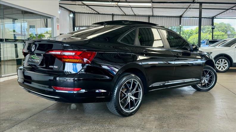 VOLKSWAGEN JETTA 1.4 250 TSI Comfortline