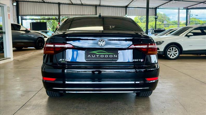 VOLKSWAGEN JETTA 1.4 250 TSI Comfortline