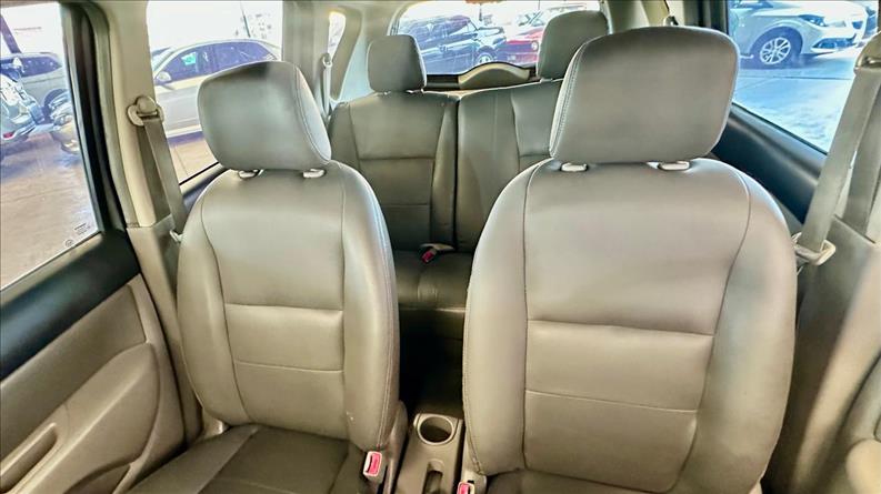 NISSAN LIVINA 1.8 SL 16V