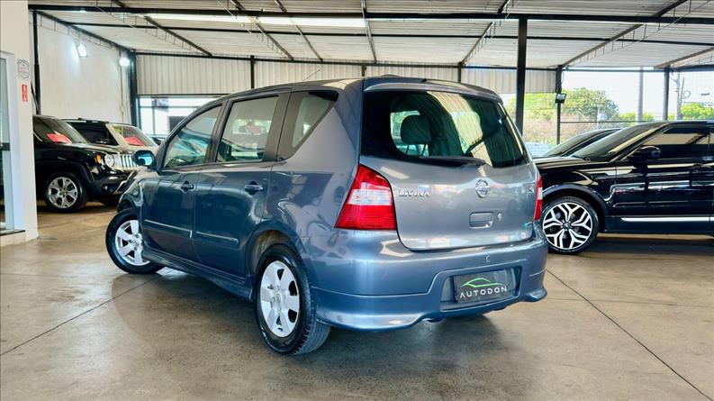 NISSAN LIVINA 1.8 SL 16V