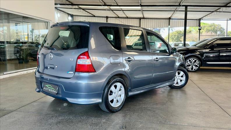 NISSAN LIVINA 1.8 SL 16V