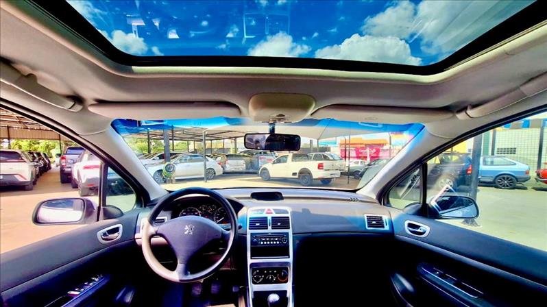 PEUGEOT 307 1.6 Presence Pack 16V PEUGEOT 307 1.6 Presence Pack 16V