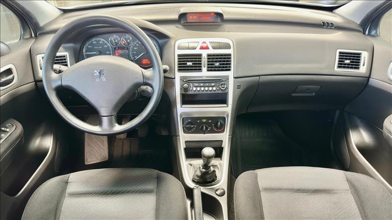 PEUGEOT 307 1.6 Presence Pack 16V PEUGEOT 307 1.6 Presence Pack 16V