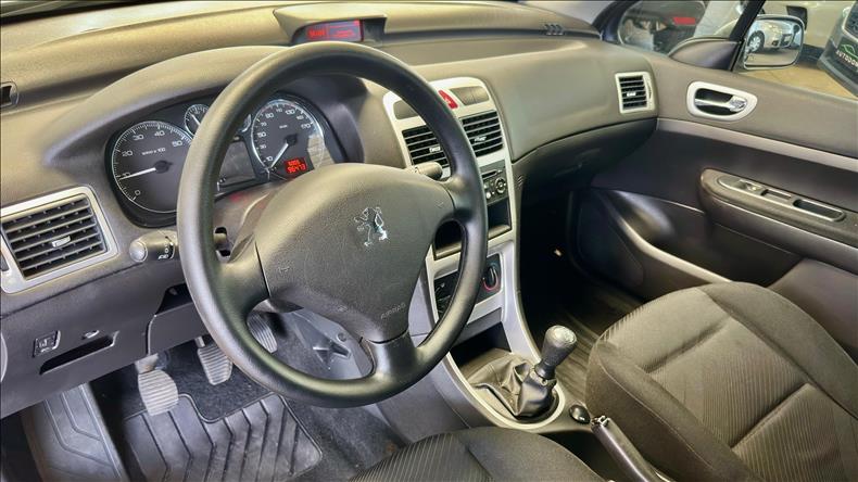 PEUGEOT 307 1.6 Presence Pack 16V PEUGEOT 307 1.6 Presence Pack 16V