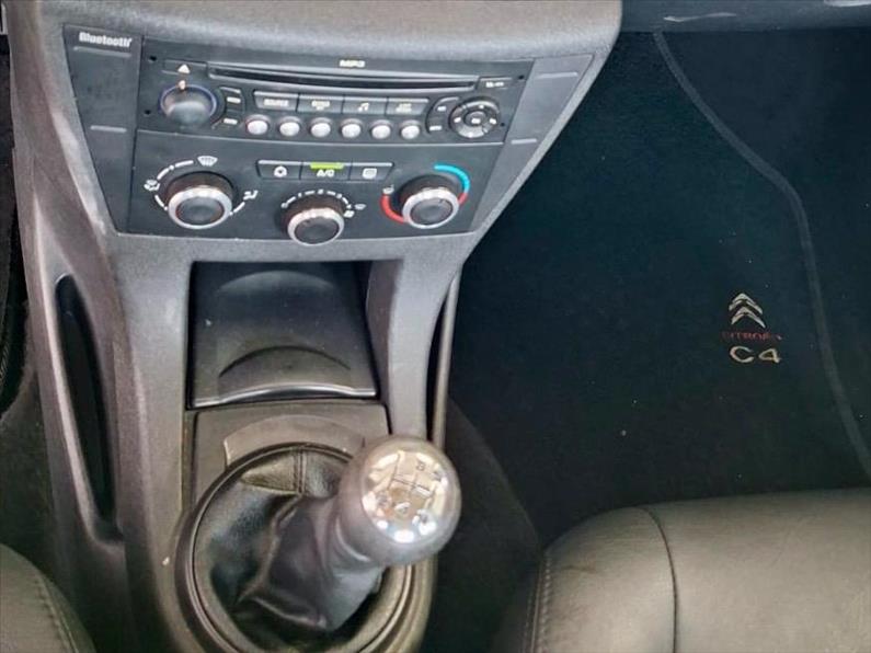 CITROËN C4 2.0 GLX Pallas 16V CITROËN C4 2.0 GLX Pallas 16V