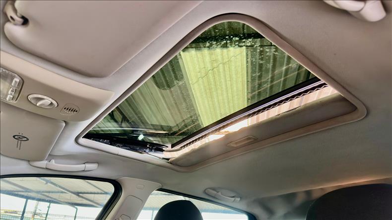 PEUGEOT 307 1.6 Presence Pack 16V PEUGEOT 307 1.6 Presence Pack 16V