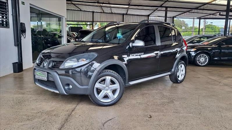 RENAULT SANDERO 1.6 Stepway 16V RENAULT SANDERO 1.6 Stepway 16V
