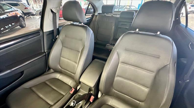 VOLKSWAGEN JETTA 2.0 Comfortline