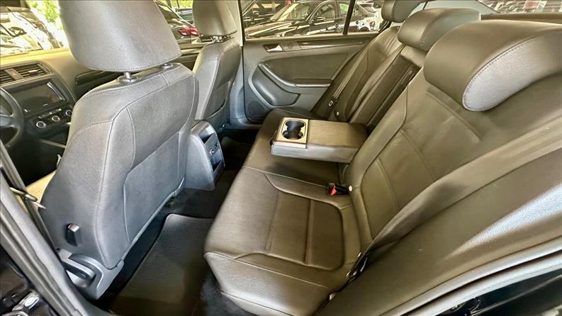 VOLKSWAGEN JETTA 2.0 Comfortline
