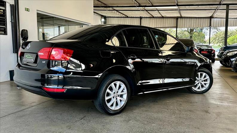 VOLKSWAGEN JETTA 2.0 Comfortline