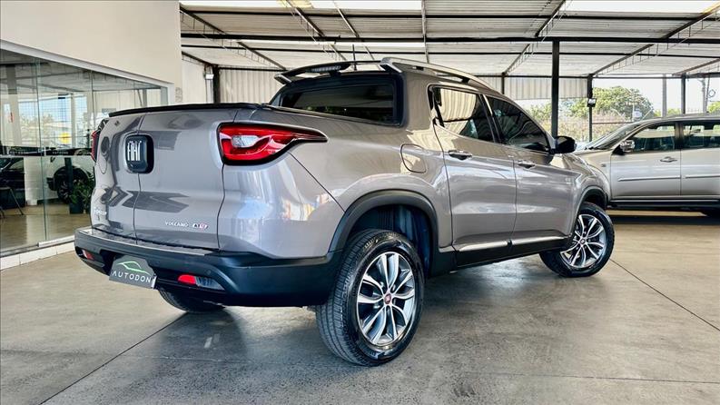 FIAT TORO 2.0 16V Turbo Volcano 4WD FIAT TORO 2.0 16V Turbo Volcano 4WD