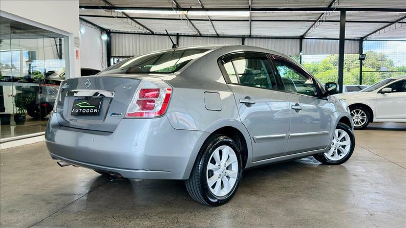 NISSAN SENTRA 2.0 16V