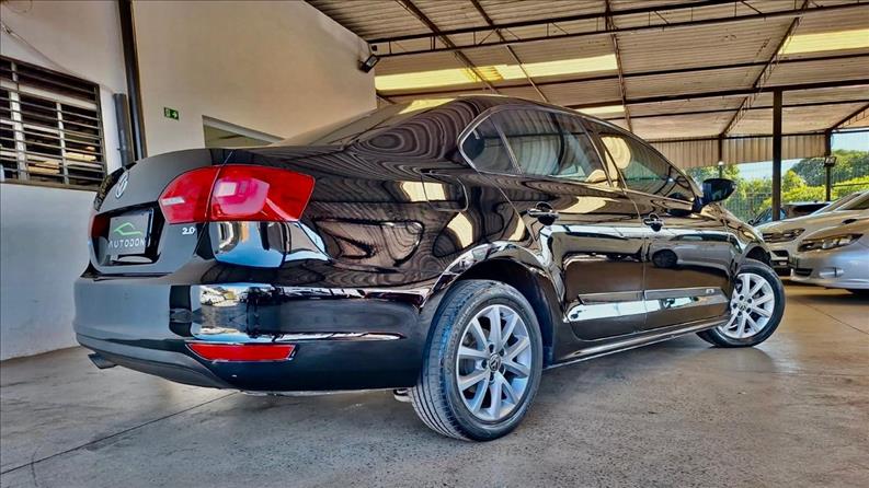 VOLKSWAGEN JETTA 2.0 Comfortline