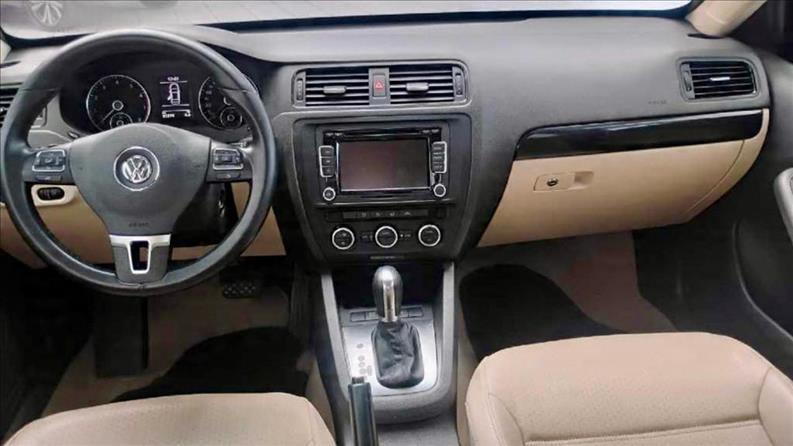 VOLKSWAGEN JETTA 2.0 Comfortline VOLKSWAGEN JETTA 2.0 Comfortline