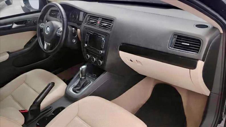 VOLKSWAGEN JETTA 2.0 Comfortline VOLKSWAGEN JETTA 2.0 Comfortline