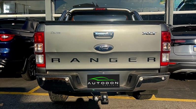 FORD RANGER 3.2 XLT 4X4 CD 16V FORD RANGER 3.2 XLT 4X4 CD 16V