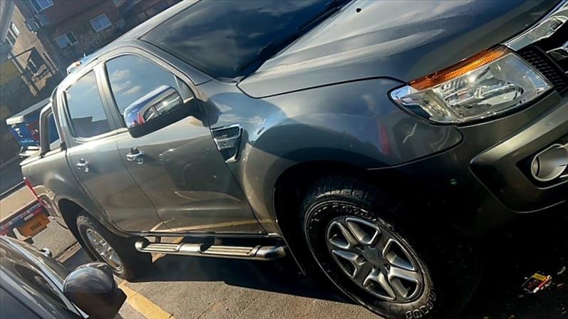 FORD RANGER 3.2 XLT 4X4 CD 16V FORD RANGER 3.2 XLT 4X4 CD 16V