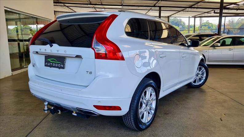 VOLVO XC60 2.0 T5 Dynamic FWD Turbo