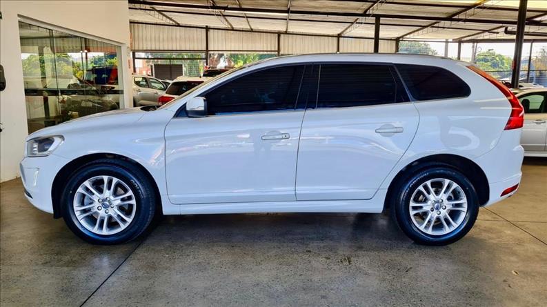 VOLVO XC60 2.0 T5 Dynamic FWD Turbo