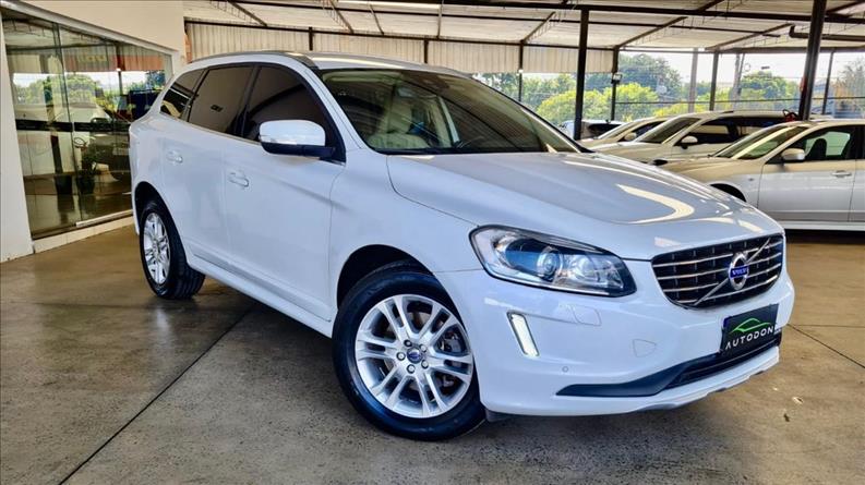 VOLVO XC60 2.0 T5 Dynamic FWD Turbo