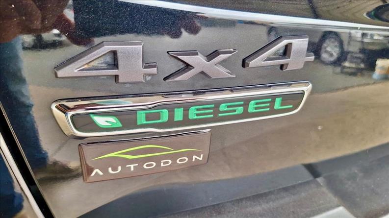 JEEP RENEGADE 2.0 16V Turbo Trailhawk 4X4 JEEP RENEGADE 2.0 16V Turbo Trailhawk 4X4