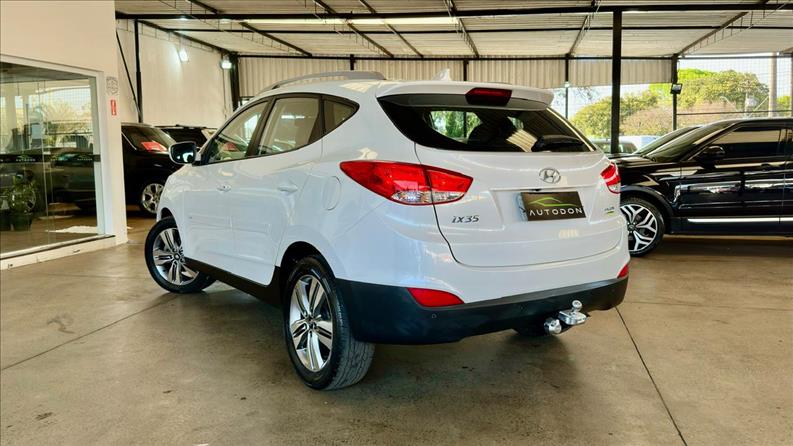 HYUNDAI IX35 2.0 MPFI 16V HYUNDAI IX35 2.0 MPFI 16V