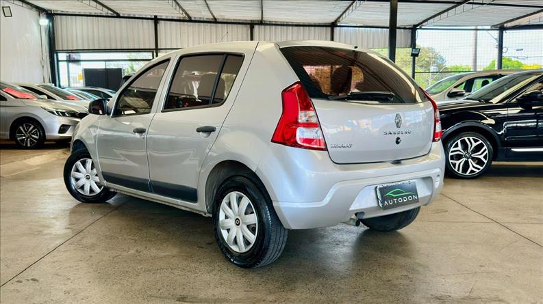 RENAULT SANDERO 1.0 Expression 16V RENAULT SANDERO 1.0 Expression 16V