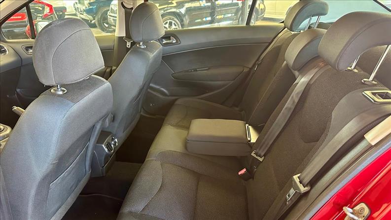PEUGEOT 408 2.0 Allure 16V