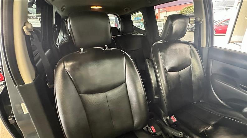 NISSAN LIVINA 1.8 SL 16V