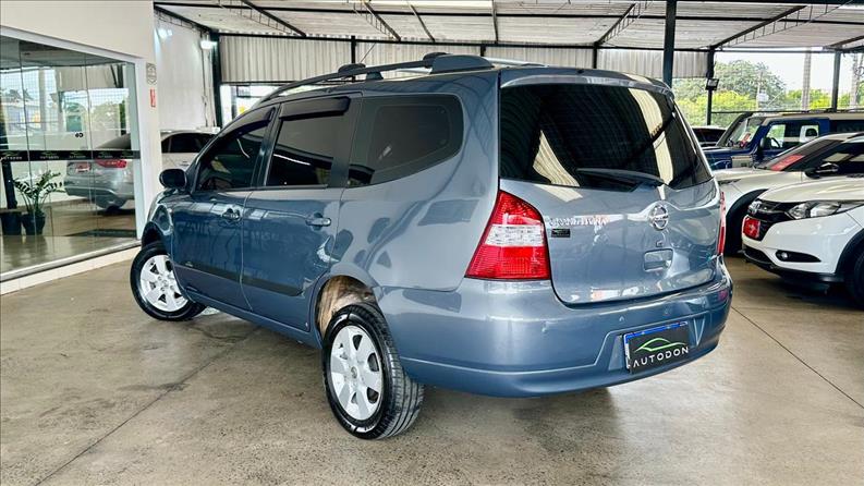 NISSAN LIVINA 1.8 SL 16V