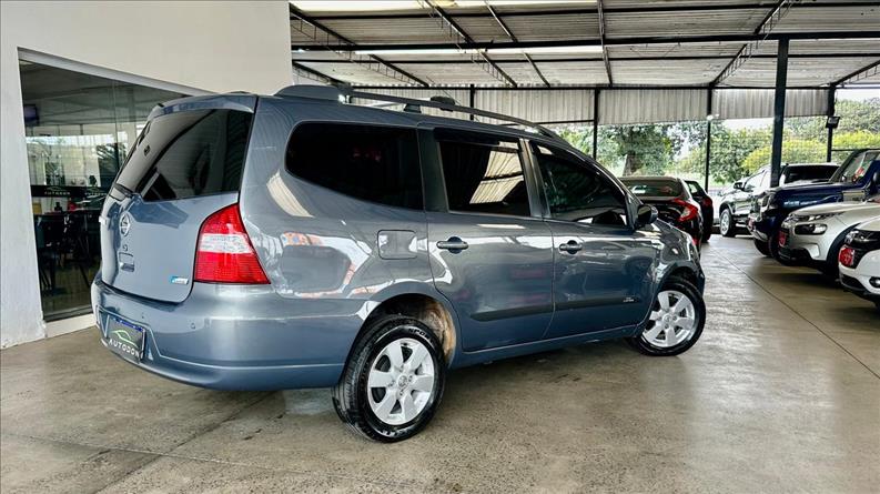 NISSAN LIVINA 1.8 SL 16V