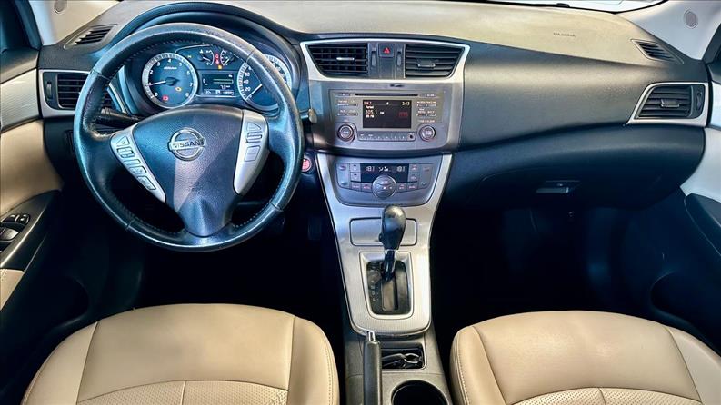 NISSAN SENTRA 2.0 SV 16V NISSAN SENTRA 2.0 SV 16V